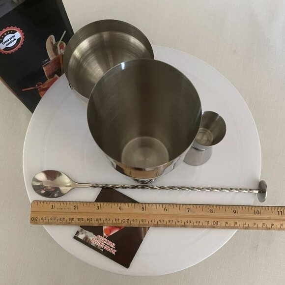 TNCO Cocktail Shaker Set With Jigger and Spoon - Picture 10 of 10